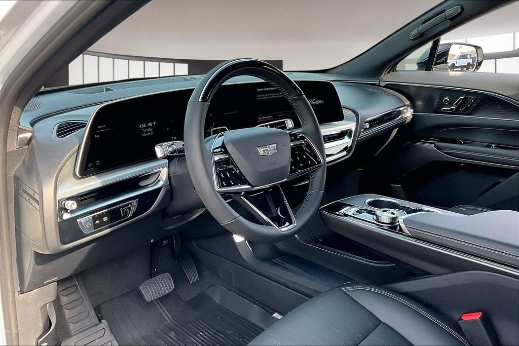 New 2026 Cadillac Lyriq Luxury w/ LPO, Floor Liner Package AWD/4WD image 6