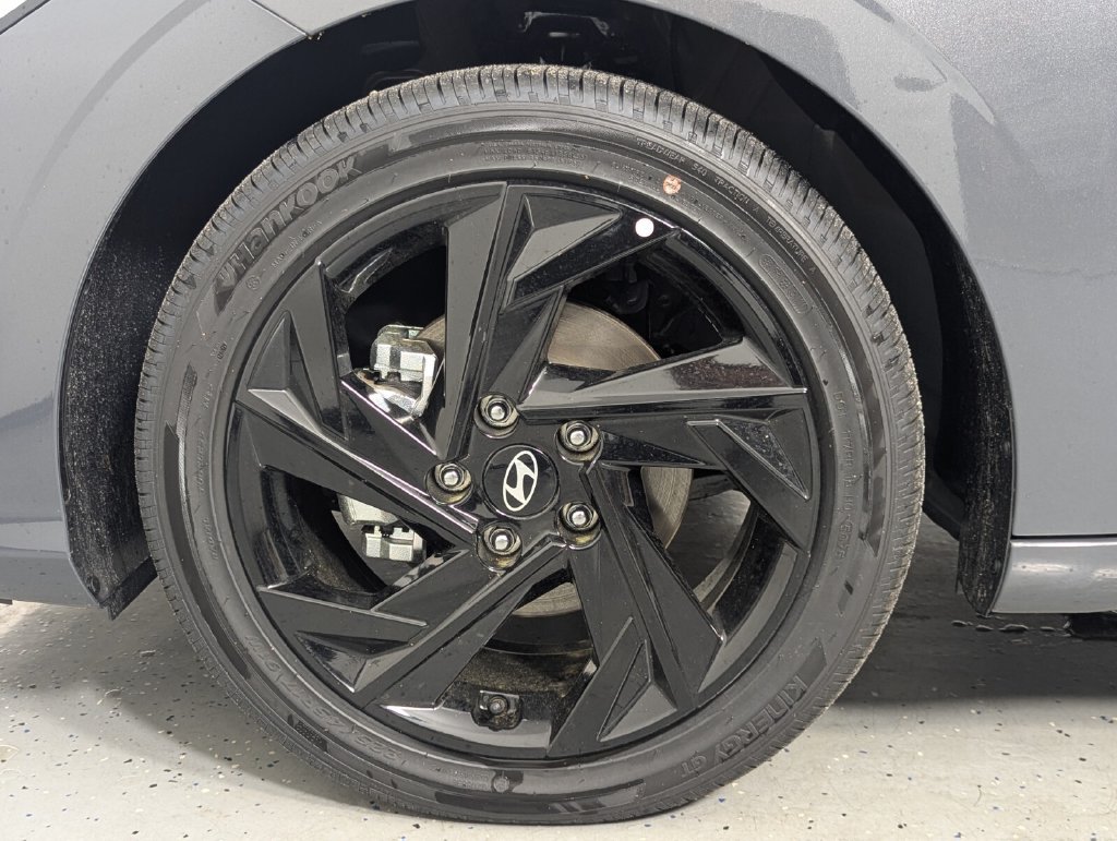 New 2026 Hyundai Elantra SEL Sport Premium FWD image 9