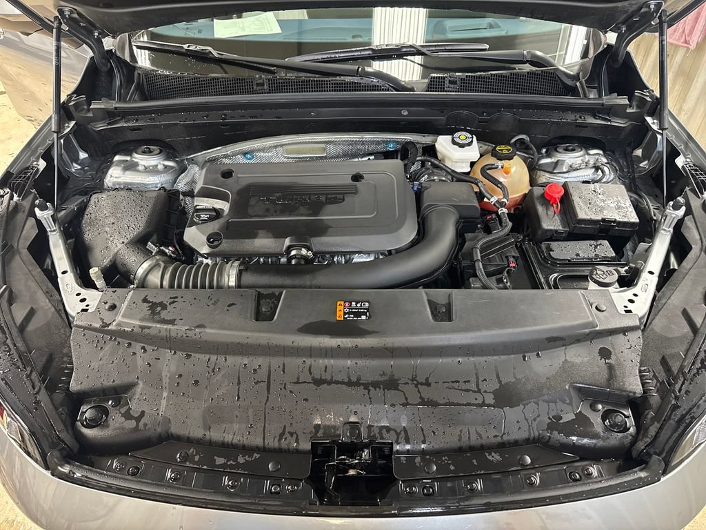 Used 2025 Buick Envision Avenir AWD/4WD image 10