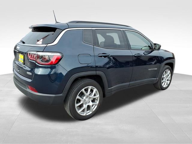 Used 2024 Jeep Compass Latitude image 15