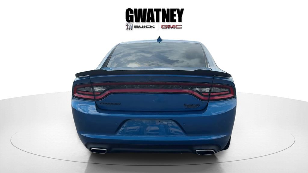 Used 2023 Dodge Charger SXT w/ Blacktop Package RWD image 5