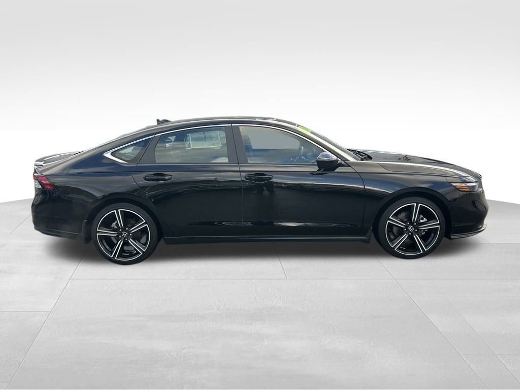 Used 2025 Honda Accord Sport image 6