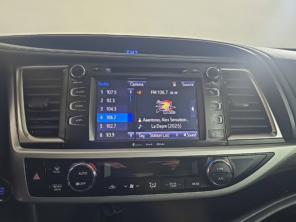 Used 2019 Toyota Highlander SE image 9