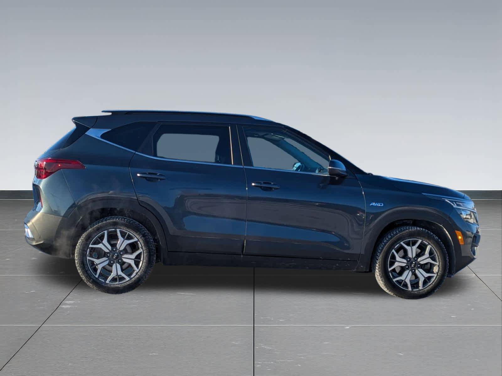 Used 2021 Kia Seltos EX image 7