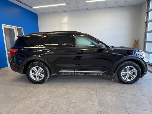 Used 2024 Ford Explorer XLT w/ Class IV Trailer Tow Package image 4