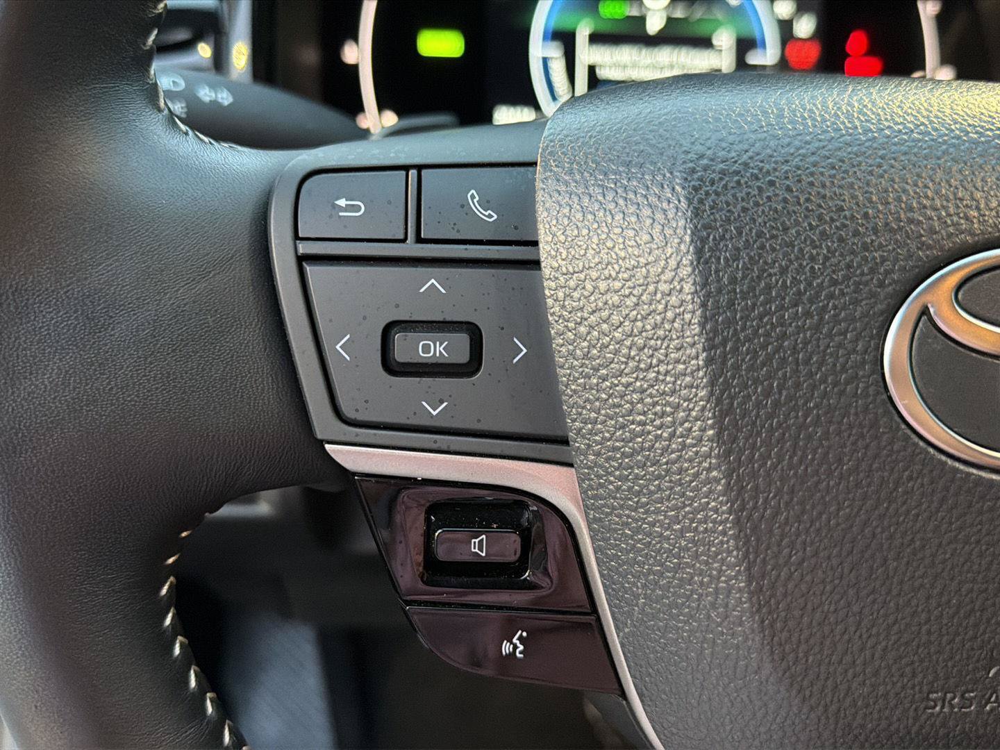 Used 2025 Toyota Camry SE w/ Multimedia Upgrade Package FWD image 21