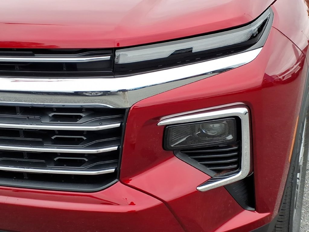 New 2027 Chevrolet Traverse LT FWD image 8