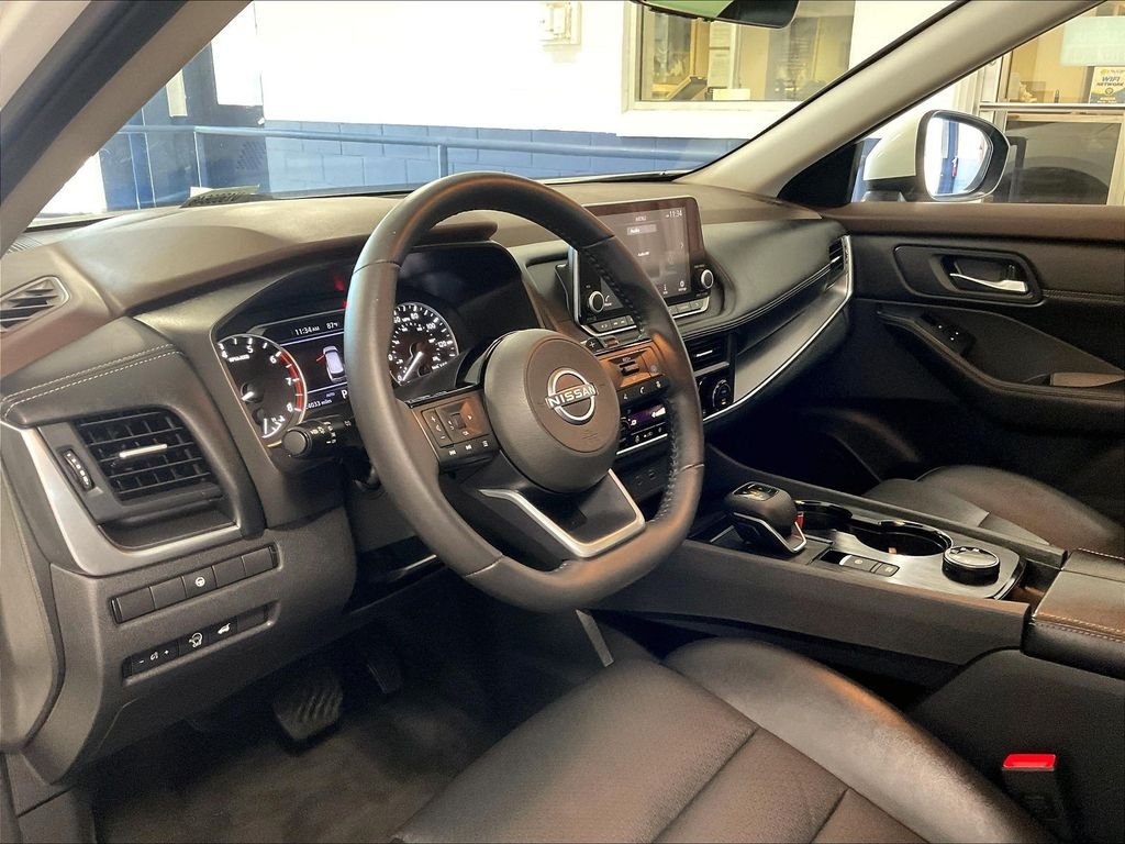 Used 2023 Nissan Rogue SV w/ SV Premium B Package AWD/4WD image 8