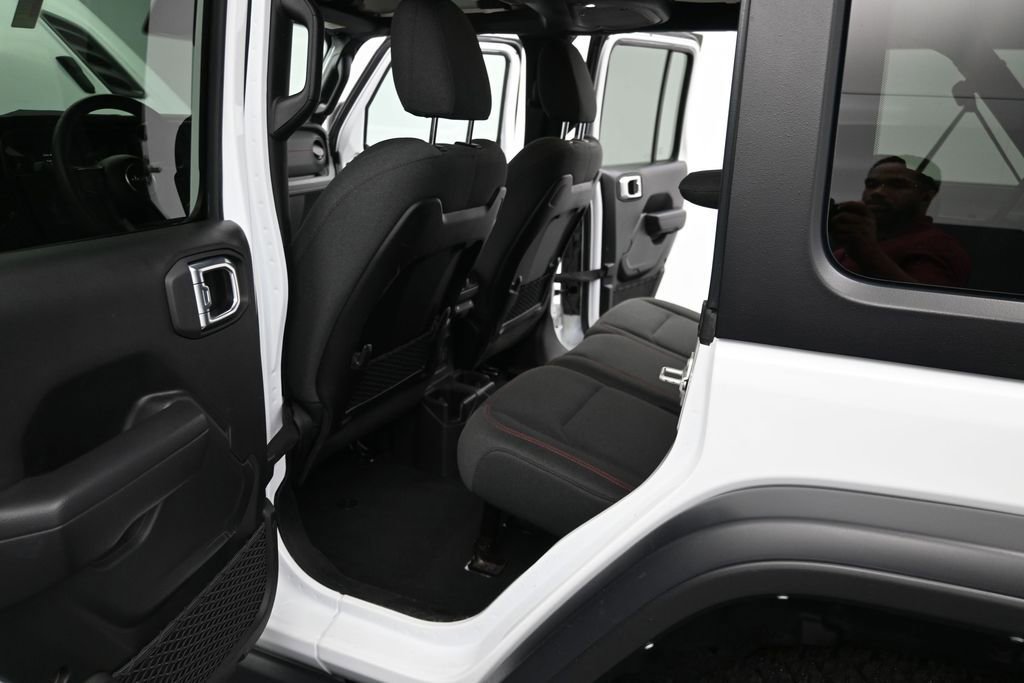 Used 2024 Jeep Wrangler Unlimited Rubicon AWD/4WD image 13