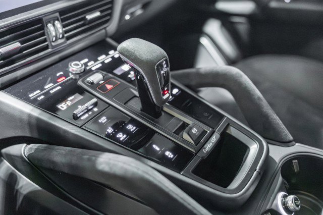 Used 2022 Porsche Cayenne Turbo GT image 29