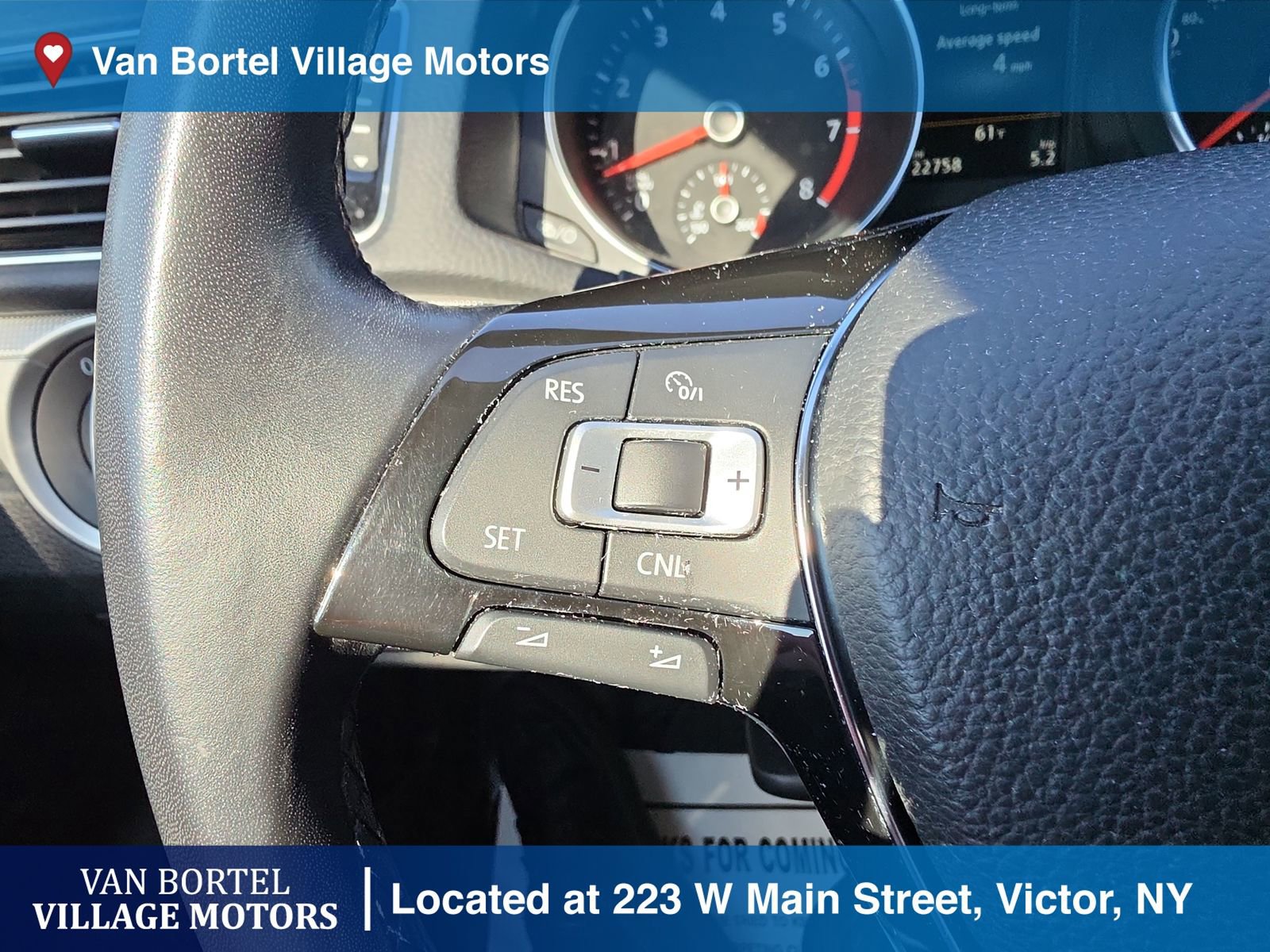 Used 2019 Volkswagen Passat 2.0T Wolfsburg w/ Wheels & Sunroof Package FWD image 16