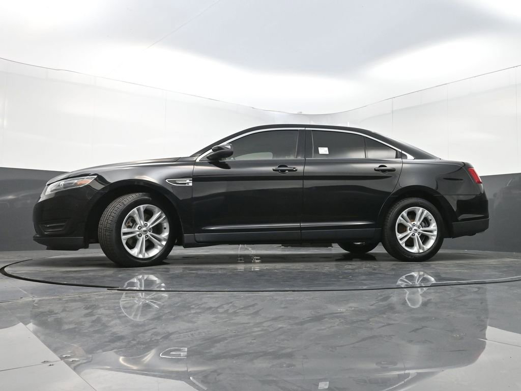 Used 2018 Ford Taurus SEL image 23
