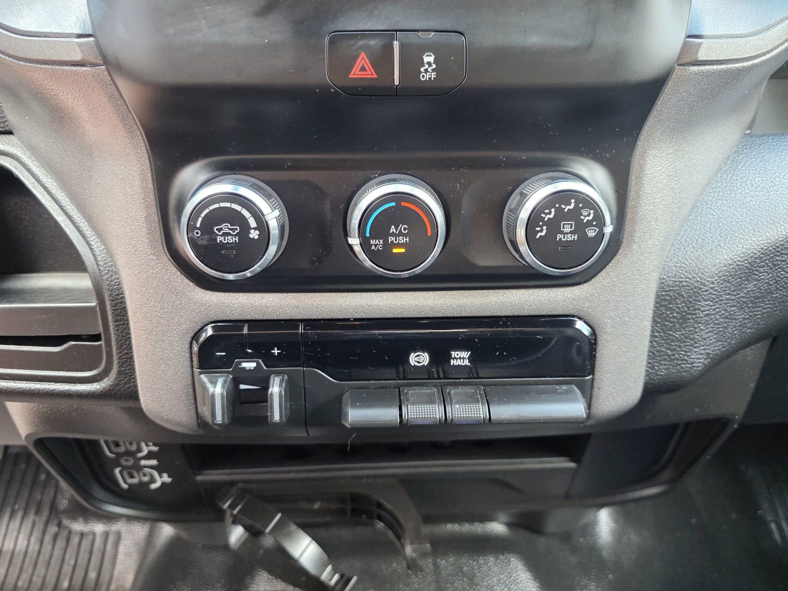 Used 2023 RAM 2500 Tradesman w/ Chrome Appearance Group image 14