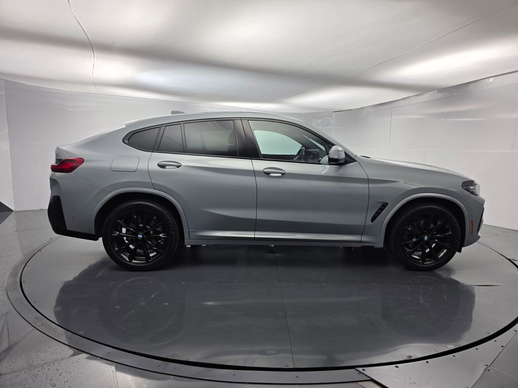 Used 2023 BMW X4 xDrive30i w/ M Sport Package AWD/4WD video 3