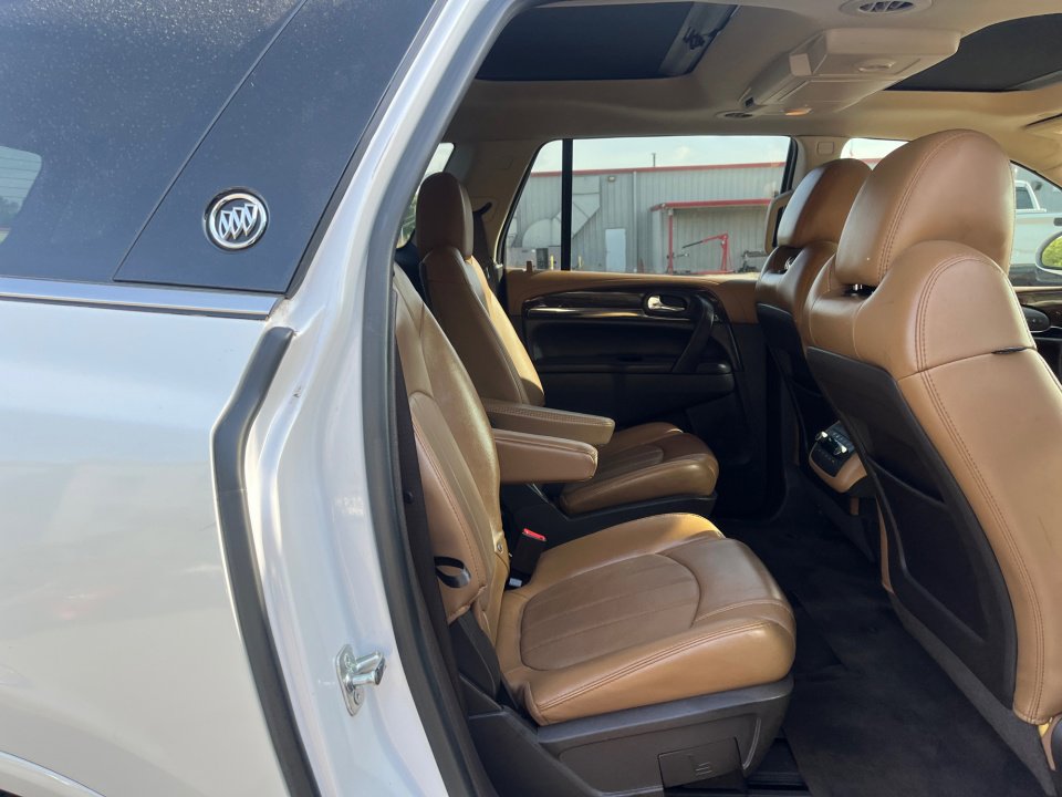 Used 2016 Buick Enclave Premium w/ Experience Buick Package FWD image 32