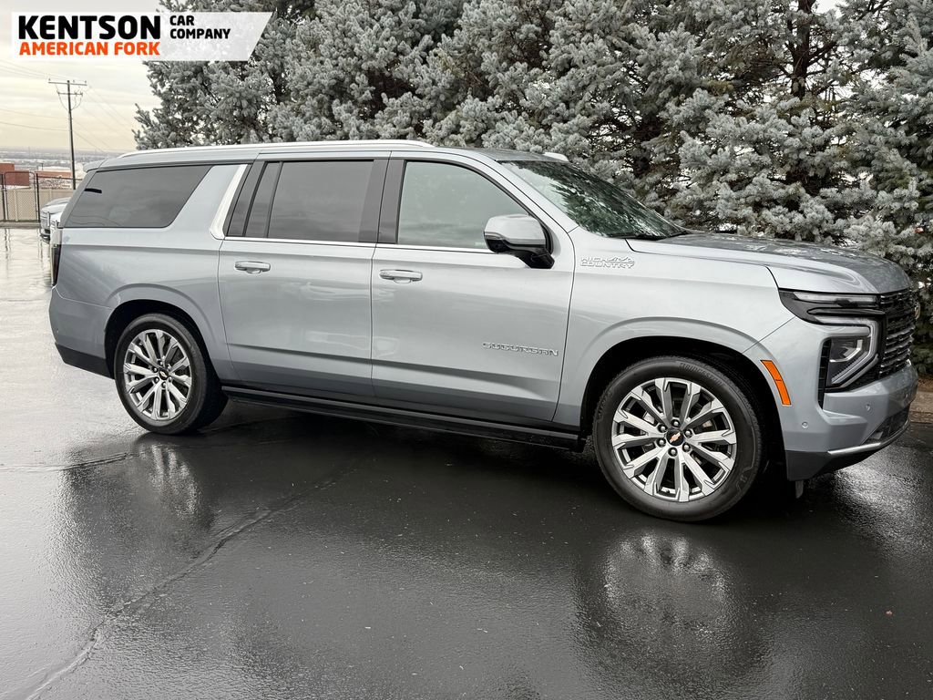 Used 2025 Chevrolet Suburban High Country image 12