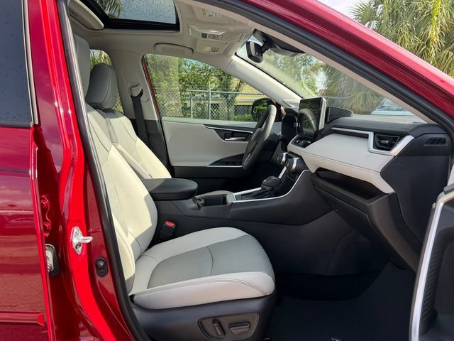 Used 2024 Toyota RAV4 Limited FWD image 18