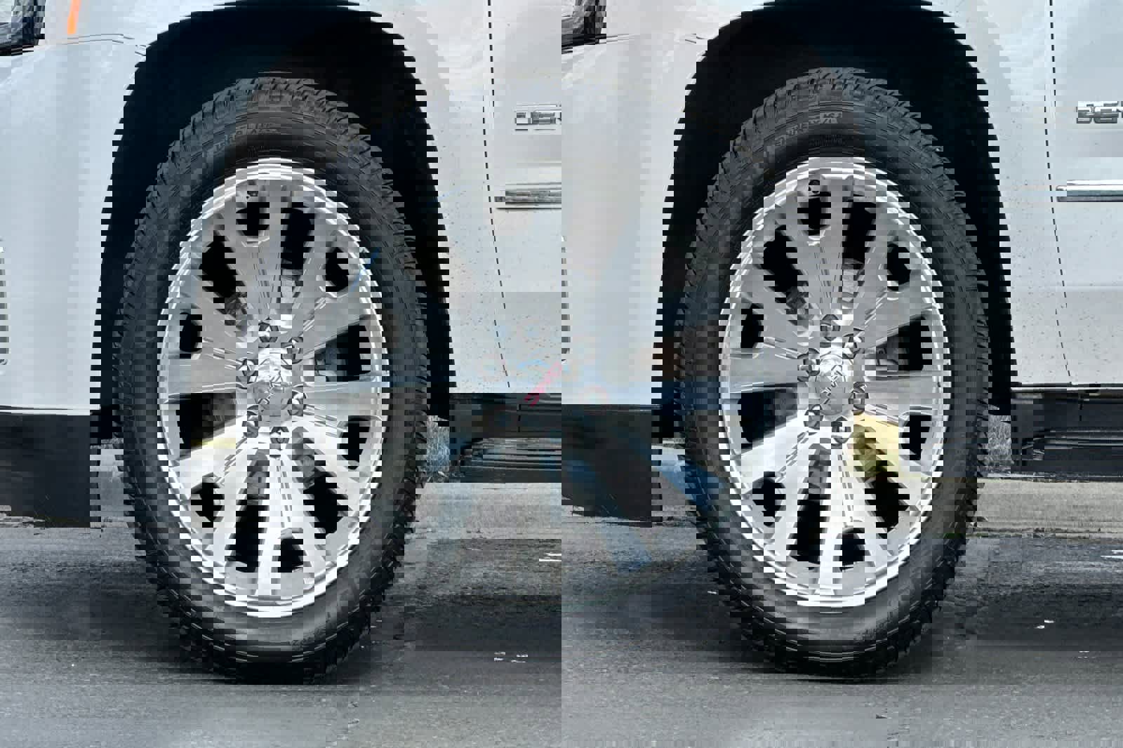 Used 2020 GMC Yukon Denali w/ Open Road Package image 29