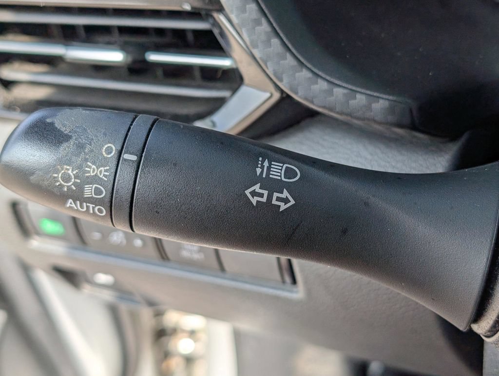Used 2020 Nissan Sentra SV FWD image 24