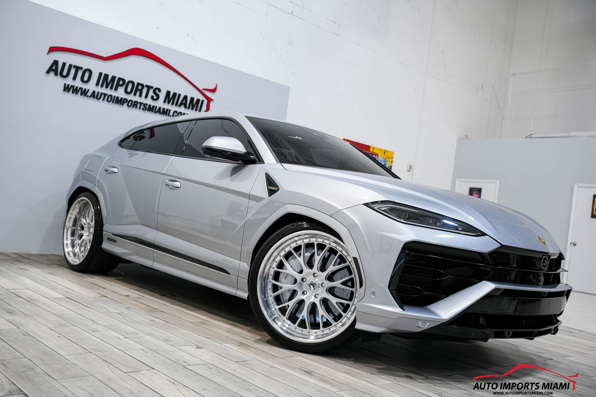Used 2025 Lamborghini Urus SE image 31