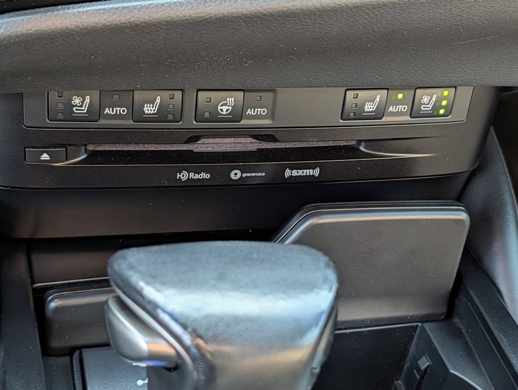 Used 2022 Lexus ES 350 w/ Premium Package FWD image 16