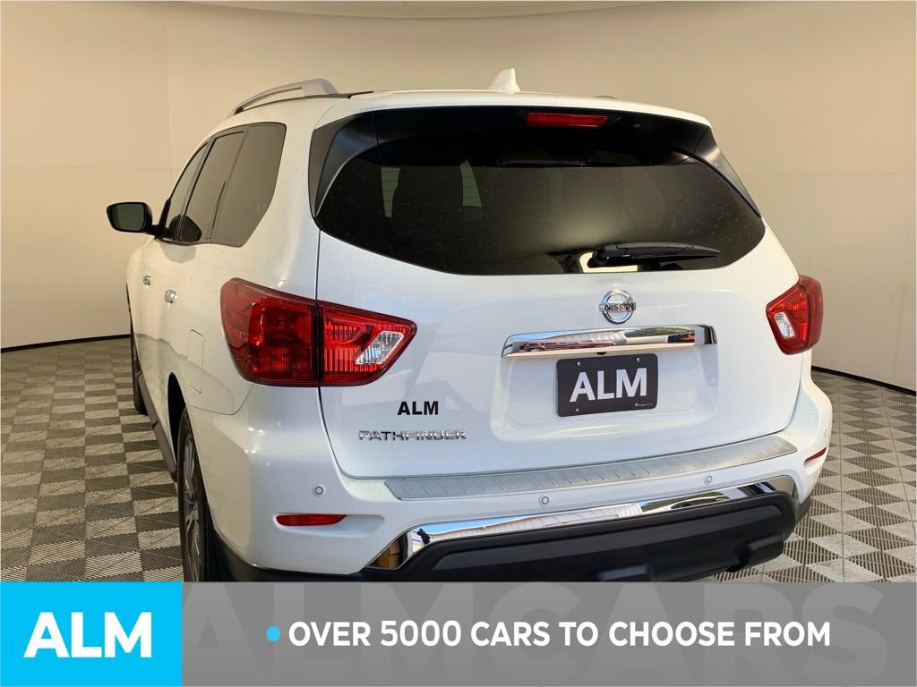 Used 2020 Nissan Pathfinder S image 5