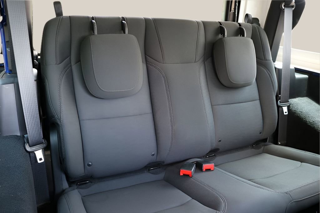 Used 2019 Jeep Wrangler Sport AWD/4WD image 18