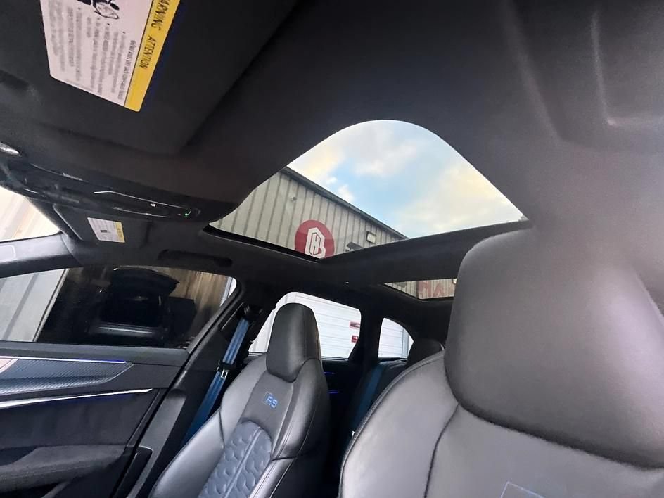 Used 2025 Audi RS 6 performance w/ Blue RS Design Package Plus AWD/4WD image 26