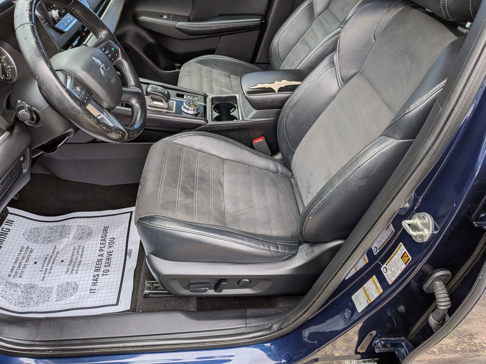 Used 2022 Mitsubishi Outlander SE image 23