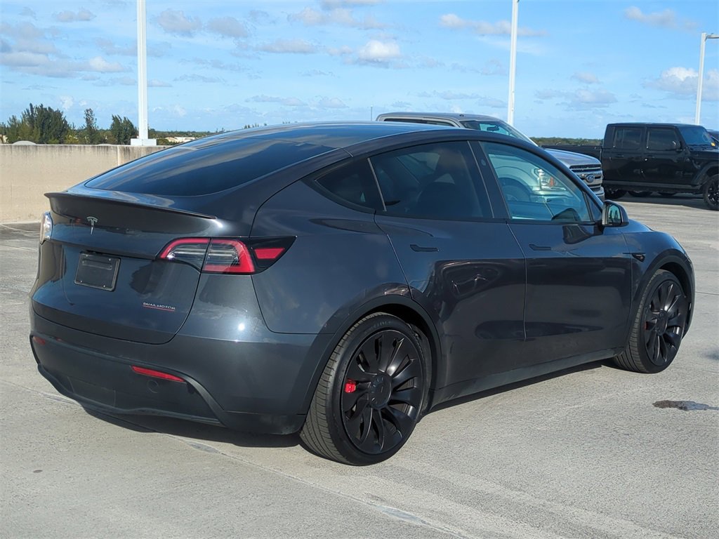 Used 2023 Tesla Model Y Performance image 5