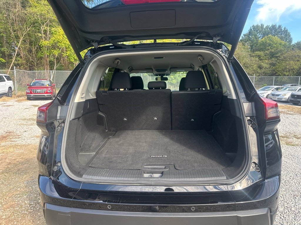 Used 2025 Nissan Rogue SV AWD/4WD image 18