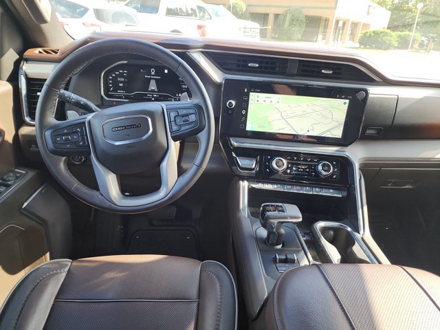 Used 2023 GMC Sierra 1500 Denali AWD/4WD image 12