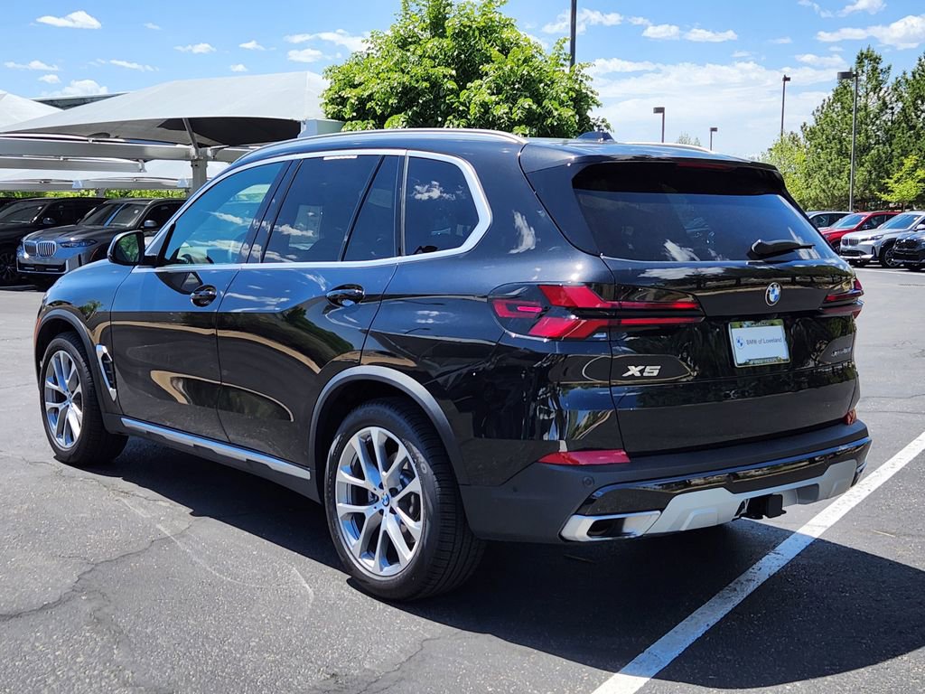 Used 2026 BMW X5 xDrive40i AWD/4WD image 3