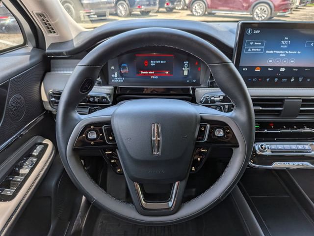 Used 2025 Lincoln Corsair FWD w/ Equipment Group 101A image 15