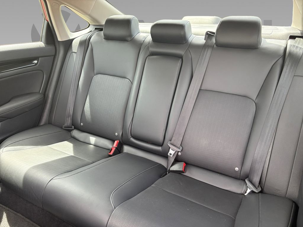 Used 2023 Honda Civic Touring image 4