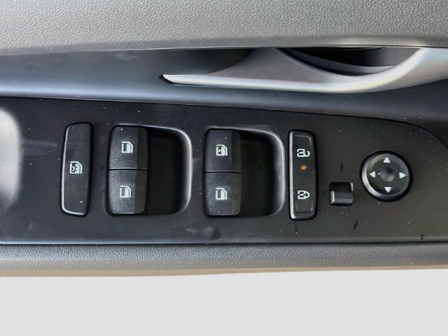 New 2026 Hyundai Elantra SE FWD image 17