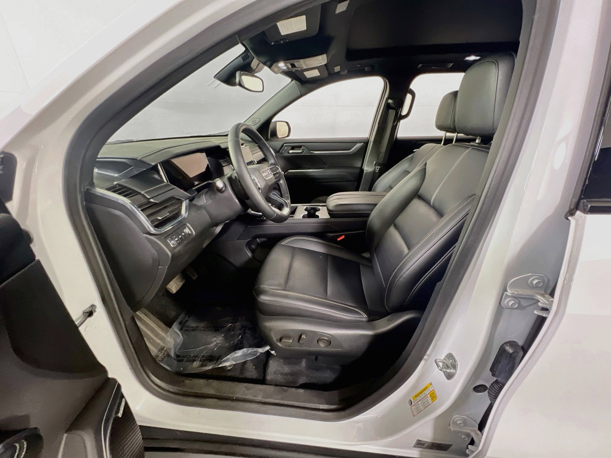 Used 2024 GMC Acadia Elevation w/ Black Edition AWD/4WD image 21