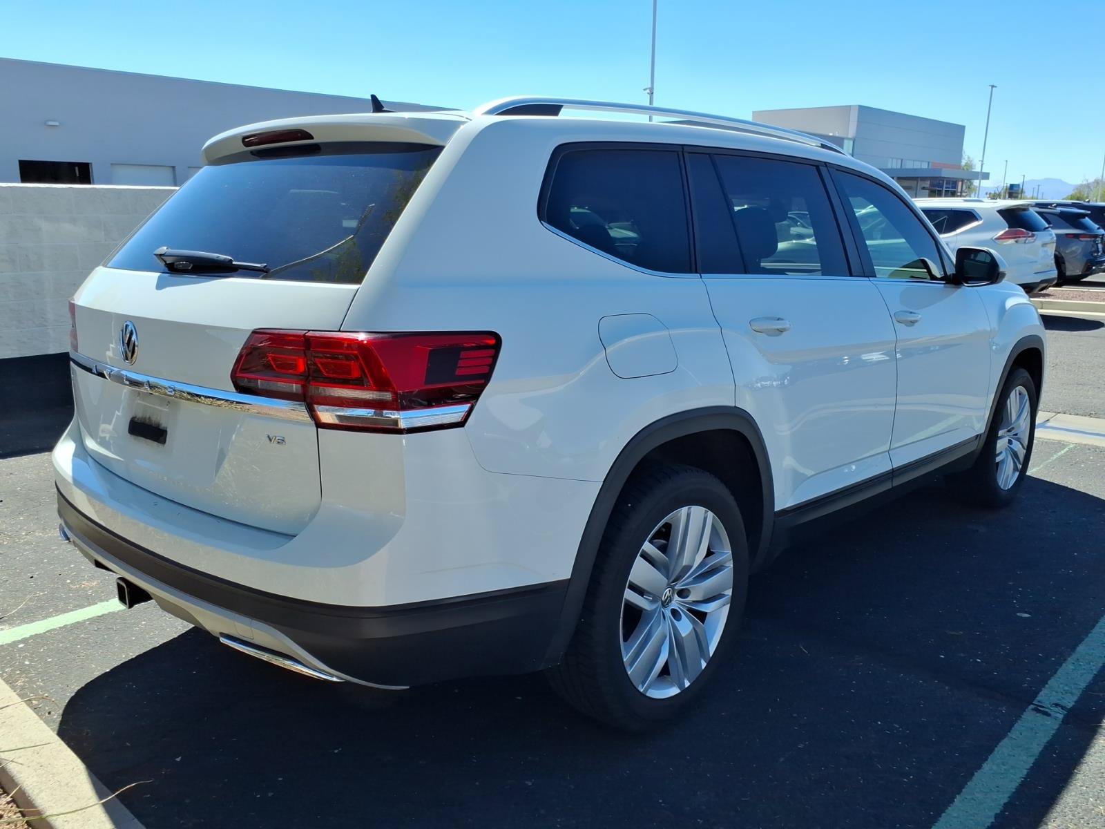 Used 2019 Volkswagen Atlas SE w/ Towing Package FWD image 3