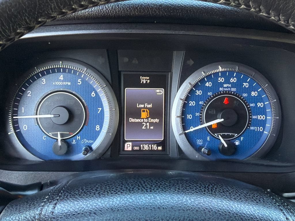 Used 2015 Toyota Sienna XLE Premium FWD image 24