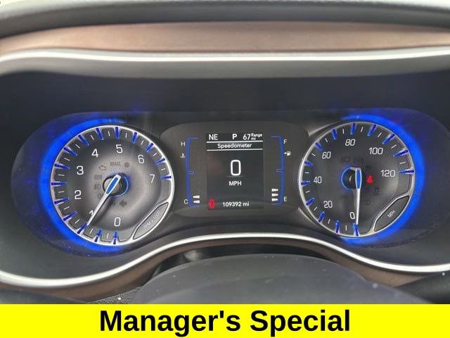 Used 2020 Chrysler Voyager Lxi image 15