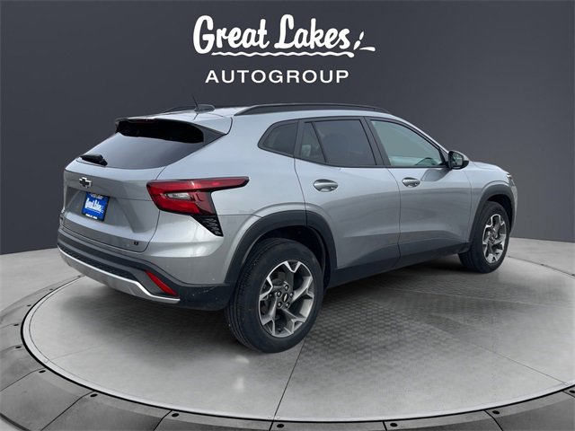 Used 2024 Chevrolet Trax LT w/ Driver Confidence Package image 5