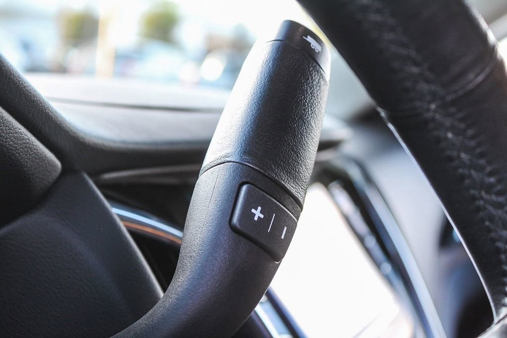 Used 2015 Cadillac Escalade Premium image 27