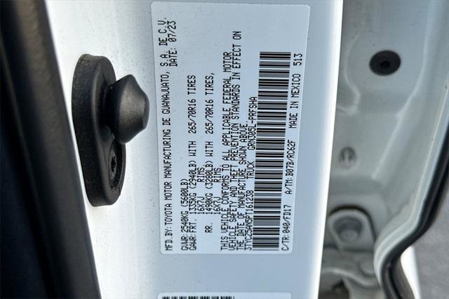 Certified 2023 Toyota Tacoma TRD Off-Road image 31