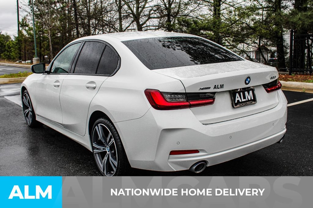 Used 2023 BMW 330i xDrive Sedan w/ Premium Package AWD/4WD image 4