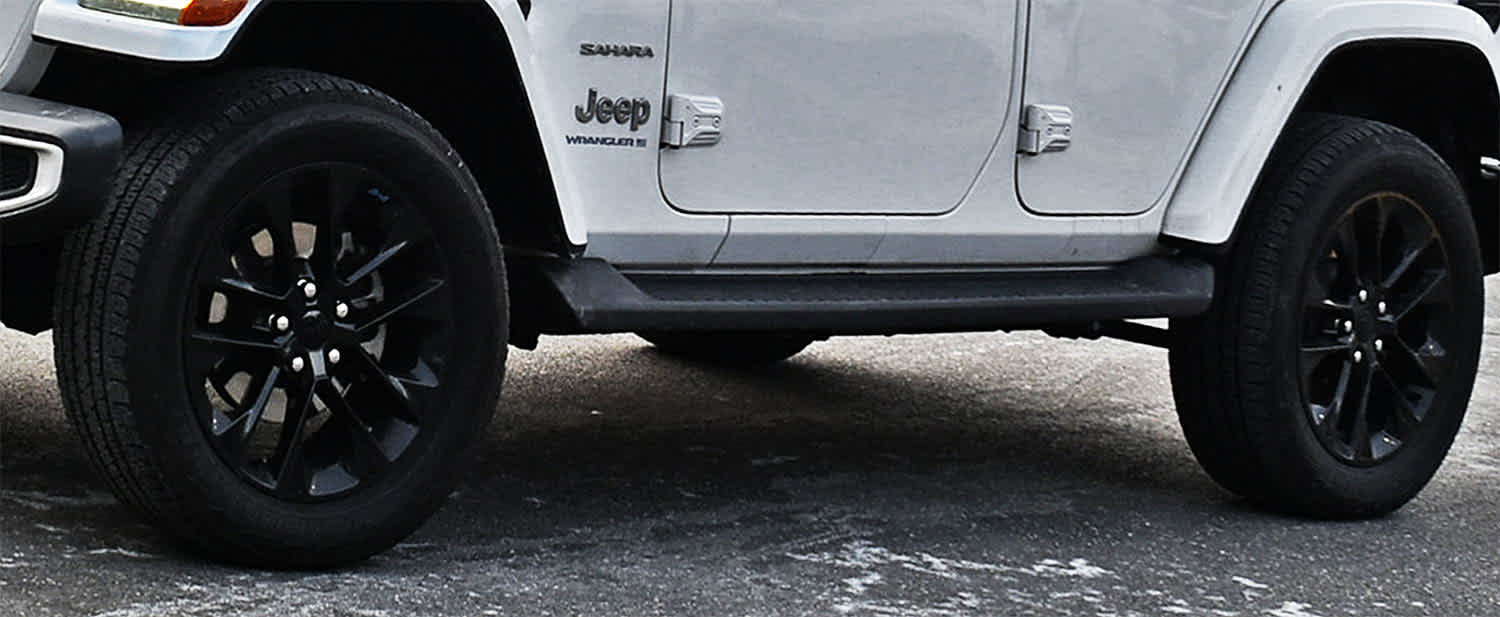 Used 2023 Jeep Wrangler Unlimited Sahara image 33