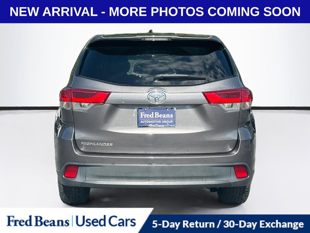 Used 2017 Toyota Highlander LE FWD image 7