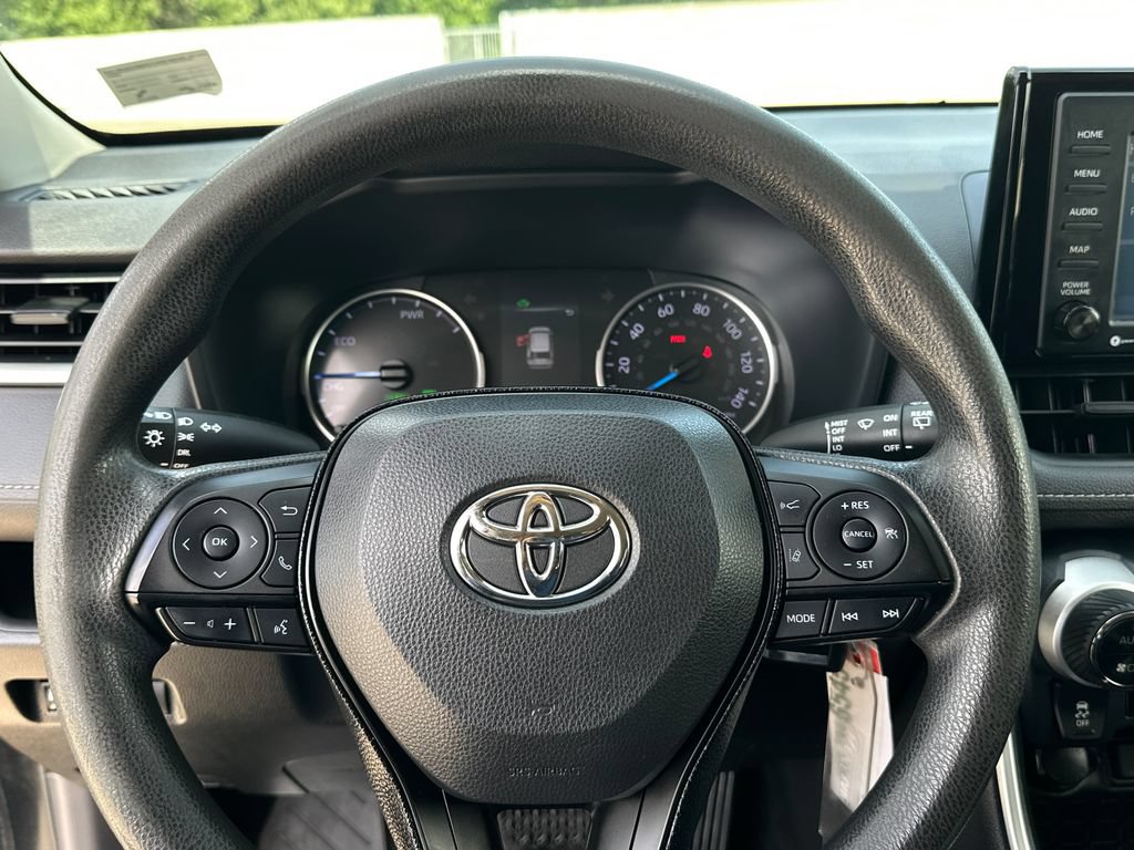 Used 2020 Toyota RAV4 LE AWD/4WD image 23