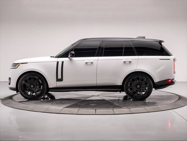 Used 2024 Land Rover Range Rover SE AWD/4WD image 2