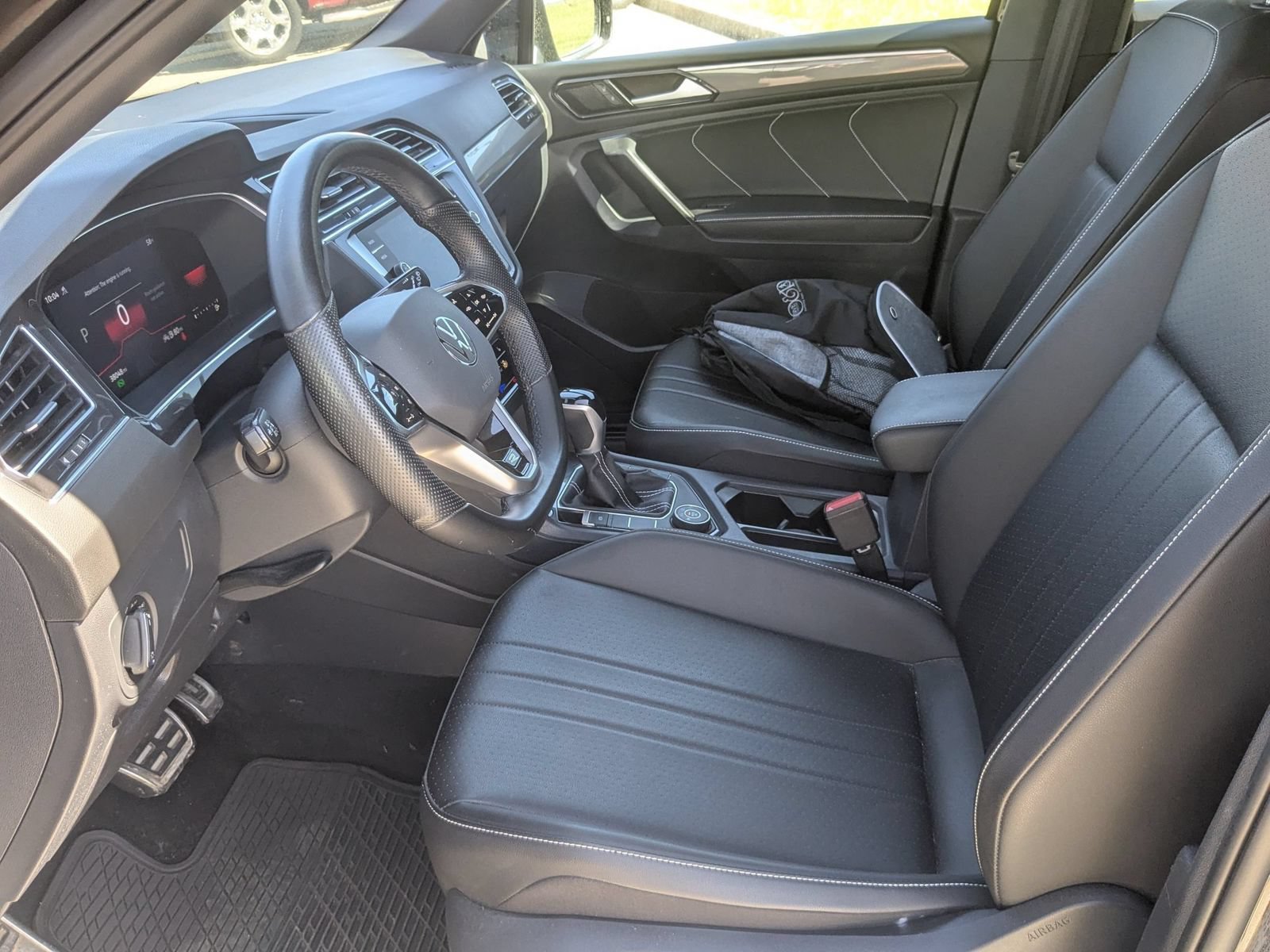 Used 2023 Volkswagen Tiguan SE R-Line AWD/4WD image 13