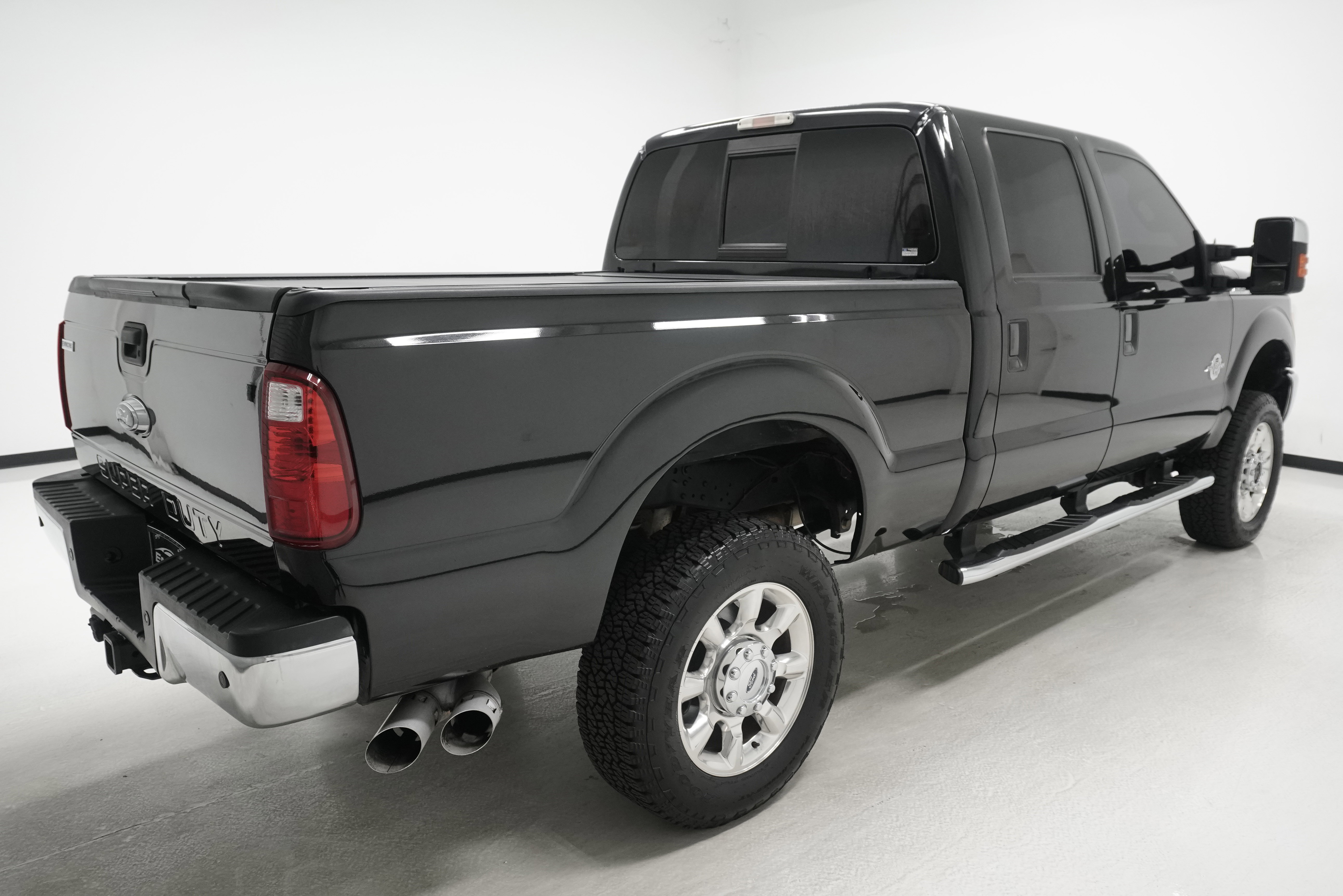 Used 2015 Ford F250 Lariat w/ Lariat Ultimate Package AWD/4WD image 3